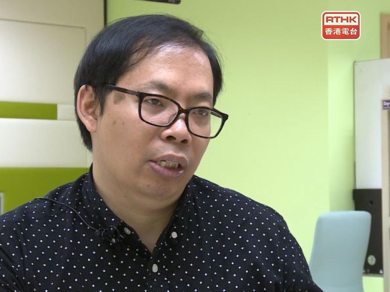 賴灼東稱如發現信用卡懷疑被盜用，應該馬上通知銀行取消該張信用卡，避免資料再次被盜用。（港台圖片）