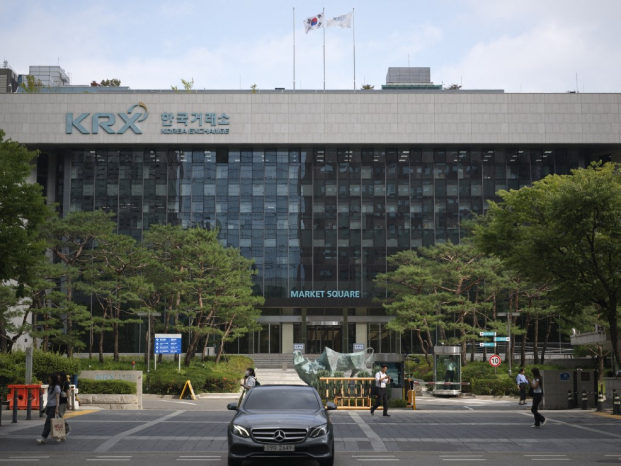 首爾綜合指數收市報6627點，跌57點，跌幅0.85%。（法新社資料圖片）