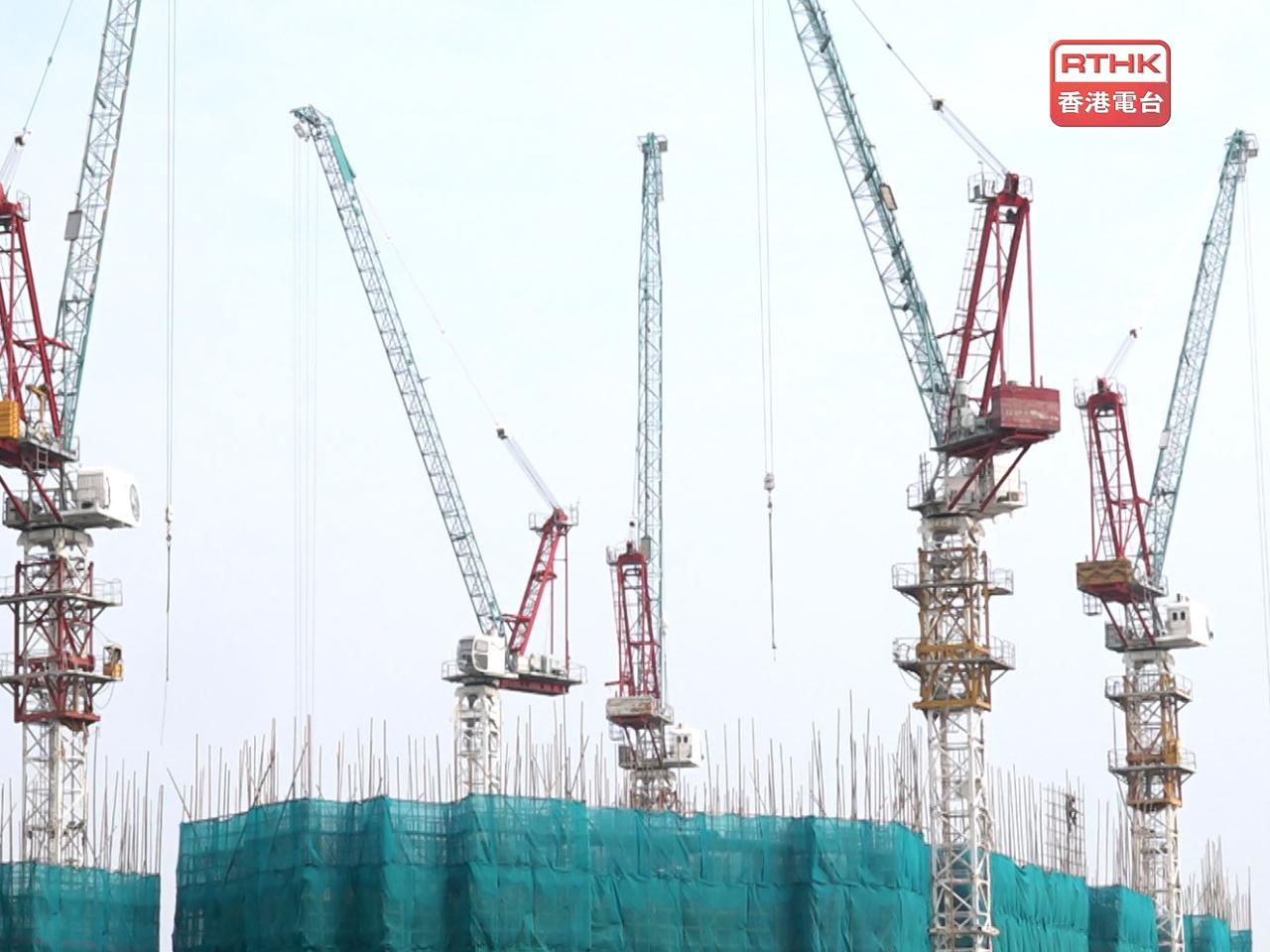 香港首份五年規劃提到，北都新項目將優化公營房屋面積配置，及提升私樓面積要求。（港台圖片）