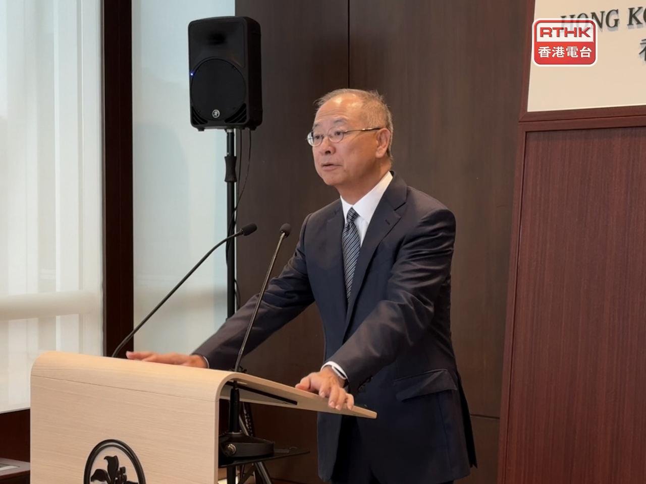 余偉文稱銀行壞帳率自去年底輕微回落，受惠住宅及商業房地產市場較平穩，銀行作出撥備。（趙嘉駿攝）