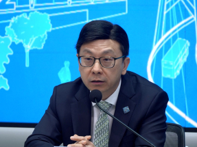 孫玉菡：本港於2028年略為收窄至約13萬人