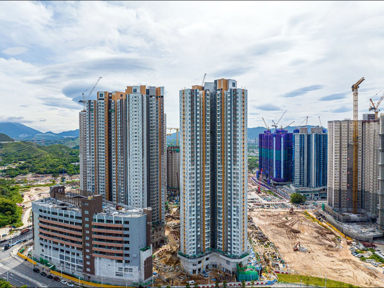 圖示的住宅項目是未來古洞站附近的古雋邨和私營住宅。（甯漢豪網誌圖片）