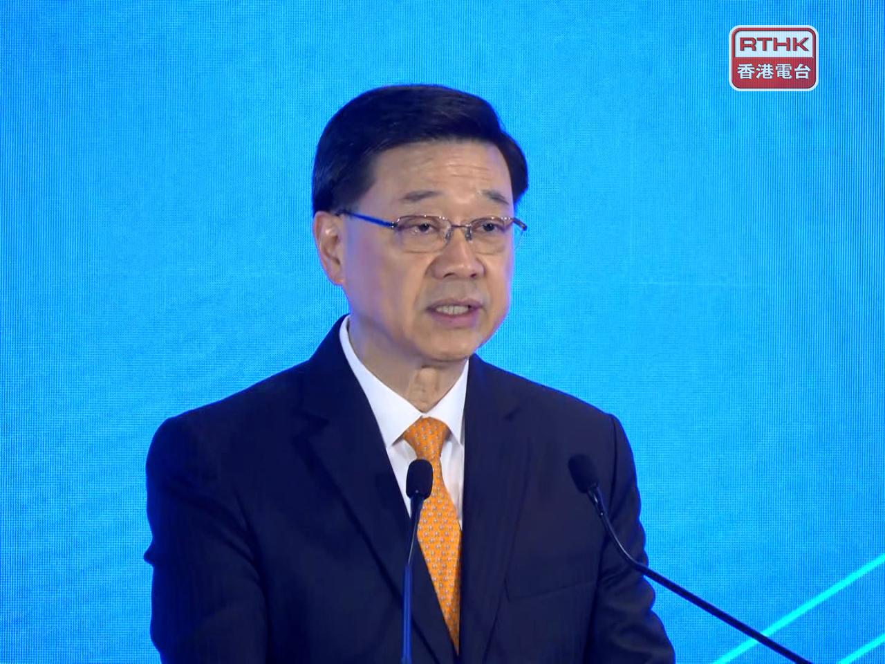 李家超說，有就業必須先有企業，強調政府很認真協助企業。（港台圖片）