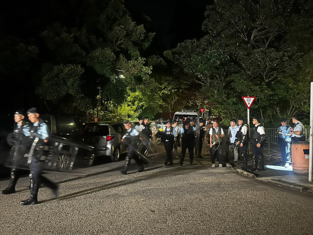 女子元朗疑被狗襲擊致死　漁護署晚上與警方涉事地點一帶捉流浪狗 - RTHK