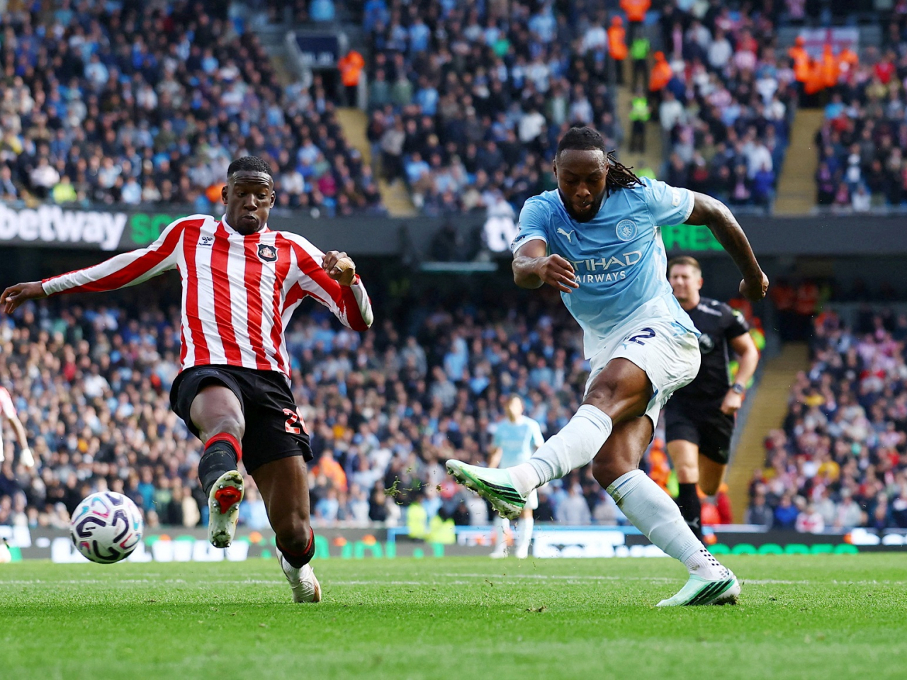 Antoine Semenyo's double helped Manchester City overcome a hat trick from Sunderland's Brian Brobbey to win 5-3. Photo: Reuters