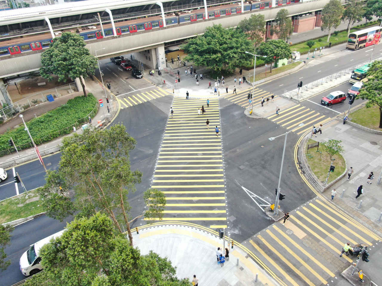 The diagonal crossing at the junction of On Ming and On Muk streets was commissioned on Tuesday. Photo courtesy of Information Services Dept