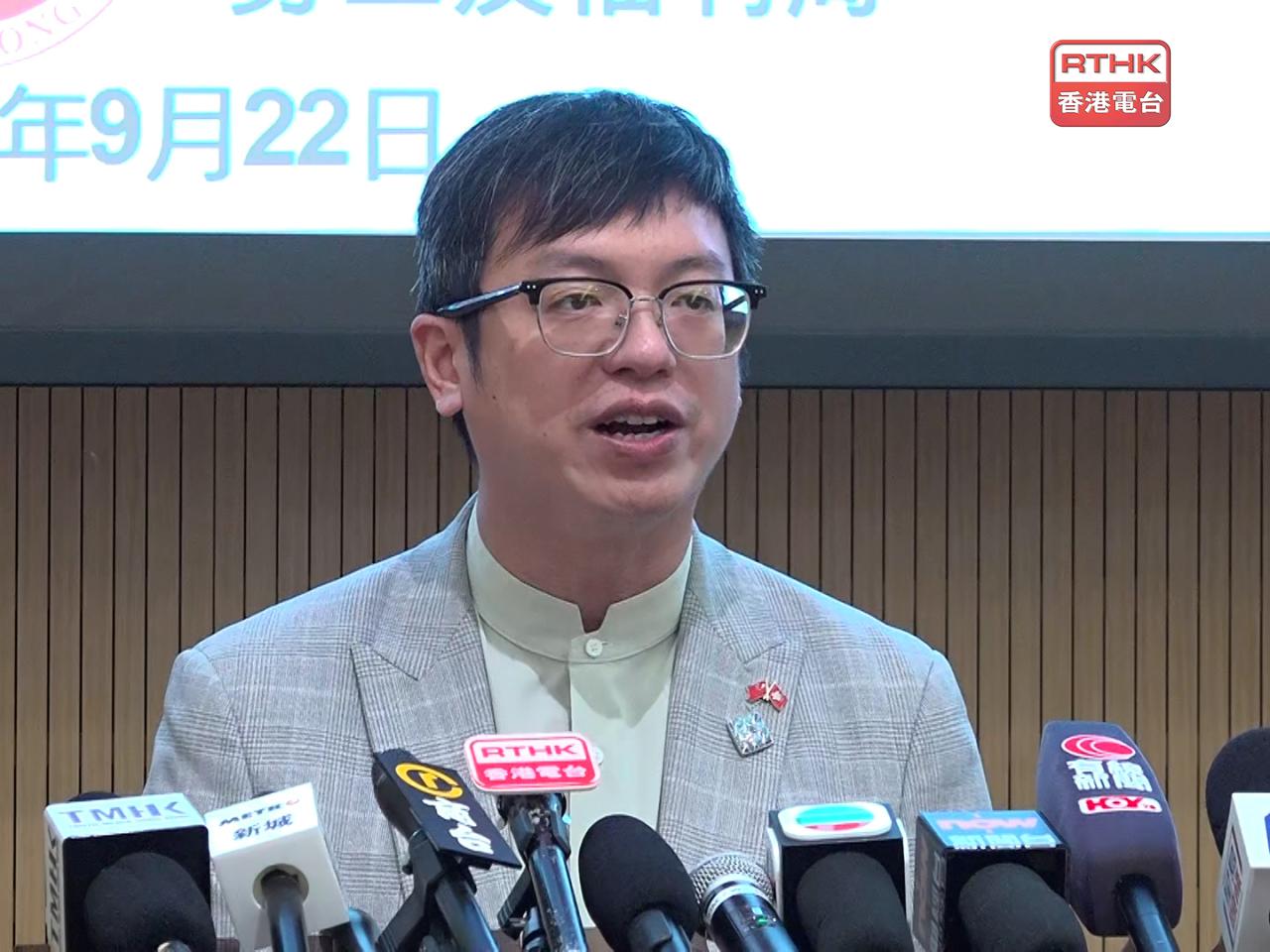 何啟明說，大部分產業，尤其是創科、航空、建造、城市運作及醫療，人手仍然緊張。（郭志強攝）
