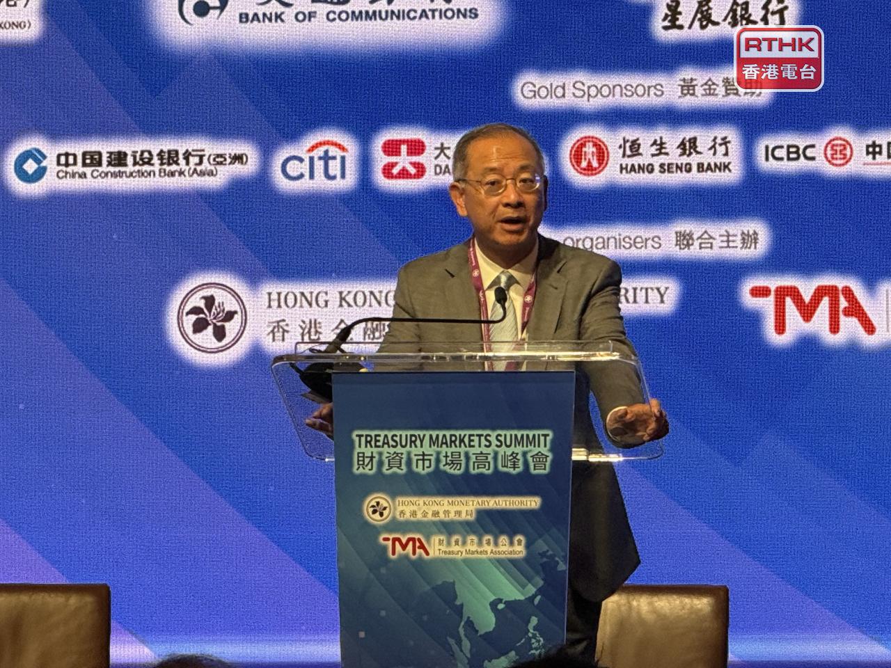 余偉文指出，金管局一直在全球各地推廣，吸引更多發行人及投資者參與香港市場。（趙嘉駿攝）