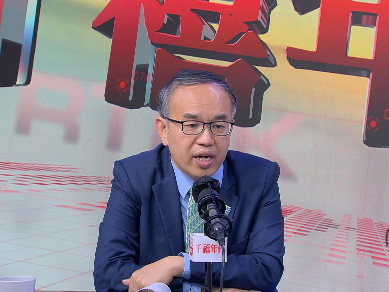 許正宇表示，自7月試運行以來，採用香港黃金中央清算及結算系統及配套倉儲設施的黃金量已相當可觀。
