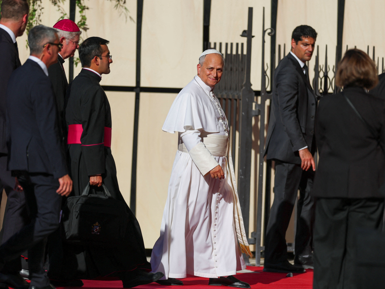 Pope Leo arrives at the Notre-Dame de Paris Cathedral in Paris as part of his four-day apostolic journey to France. Photo: Reuters