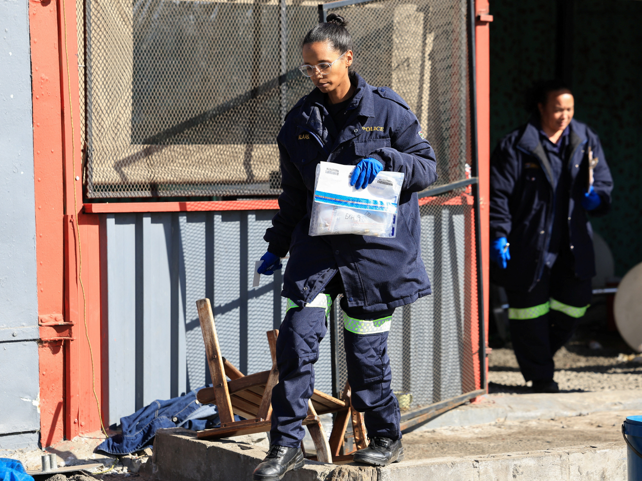 南非兩個省的警方已立案調查，正在追捕疑兇。（路透社）