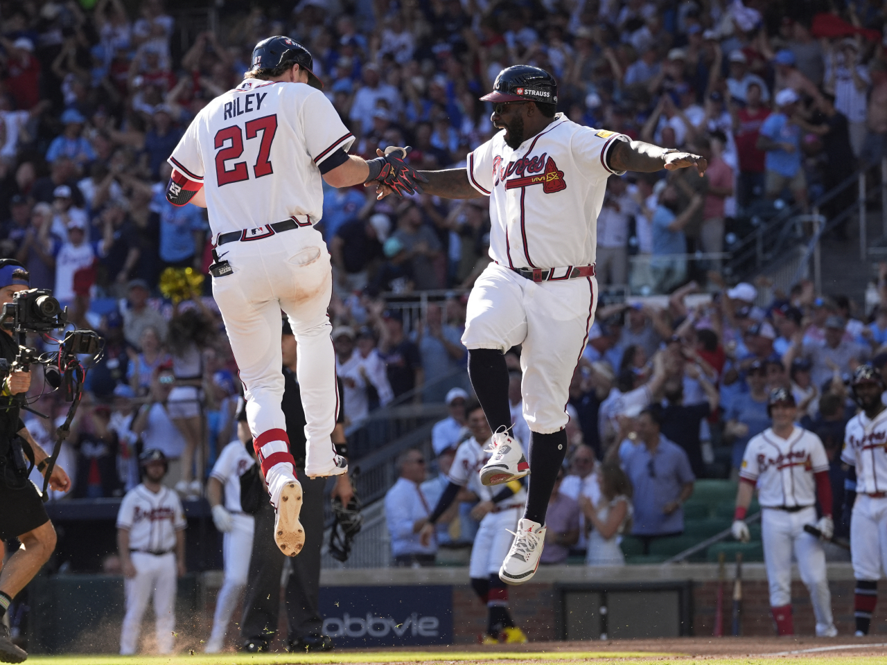 Austin Riley blasted a three-run homer in the eighth inning to lift Atlanta over Philadelphia in their NL Wild Card series opener. Photo: Reuters