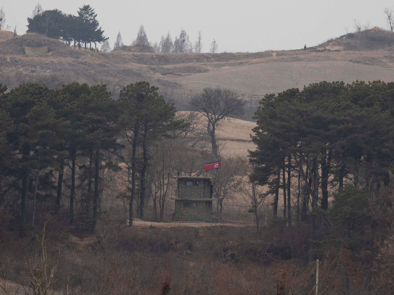 金與正回應兩韓非軍事區的地雷爆炸事件，批評韓國企圖將朝鮮半島局勢帶入危險境地。（路透社資料圖片）