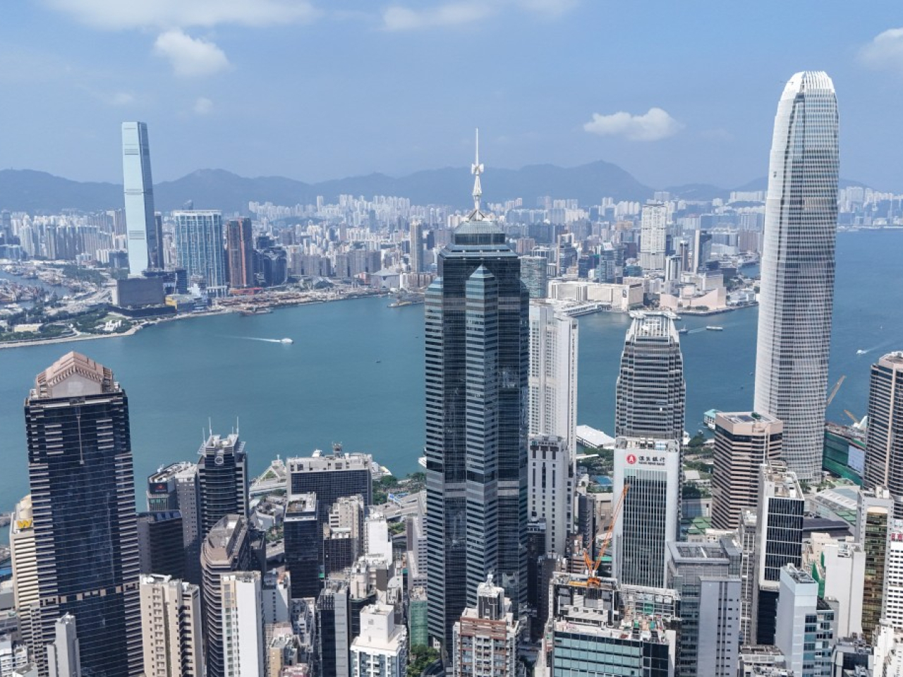 世邦魏理仕報告指，空置率下降，帶動第3季甲級寫字樓整體租金按季升3.2%，連升4個季度。（法新社資料圖片）