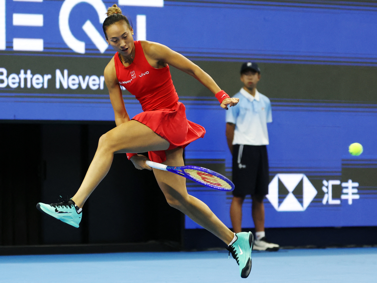 This is Zheng Qinwen's first-ever title at the prestigious WTA 1000 level. Photo: Reuters
