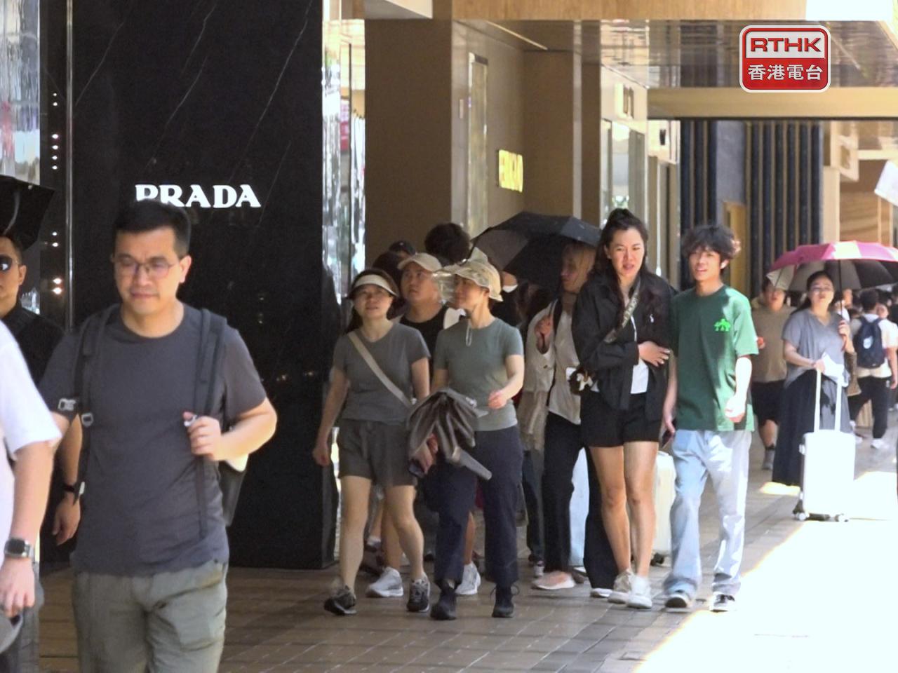 旅發局說，今年首9個月累計訪港旅客約4070萬人次，按年增加12%。（港台圖片）