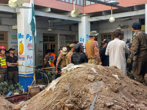 At least 33 die in Pakistani school roof collapse