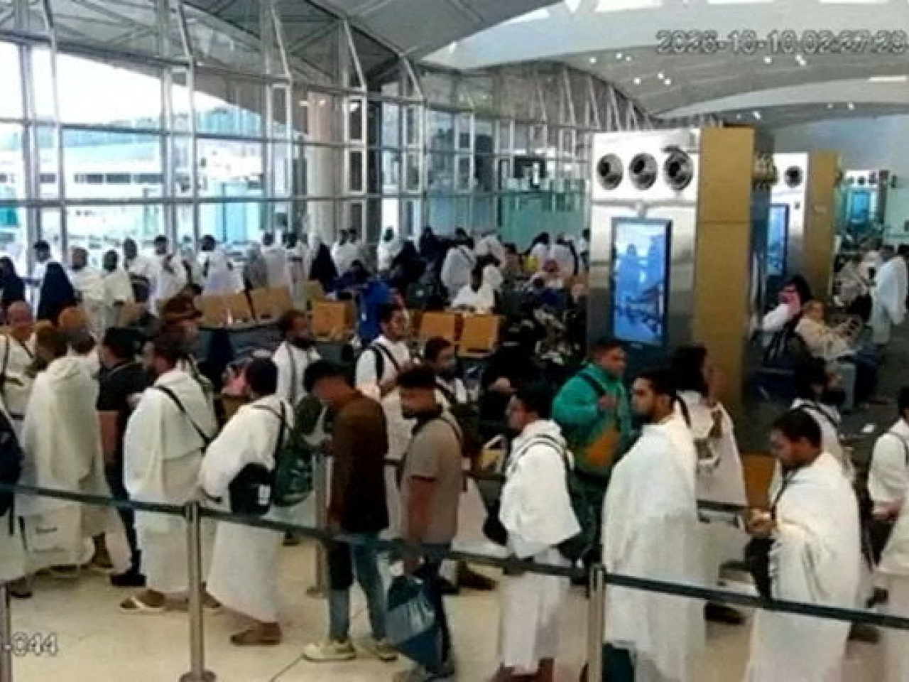 圖為哈立德國王國際機場發生襲擊事件前。（路透社資料圖片）