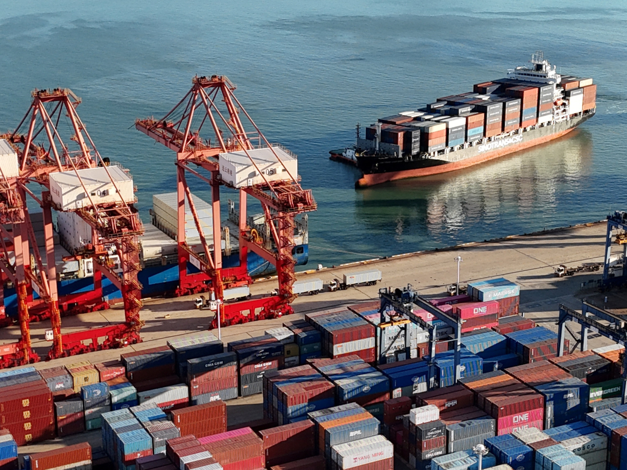 The nation's exports have kept the economy ticking along and on track to surpass last year's record US$1.2 trillion surplus. File photo: Reuters