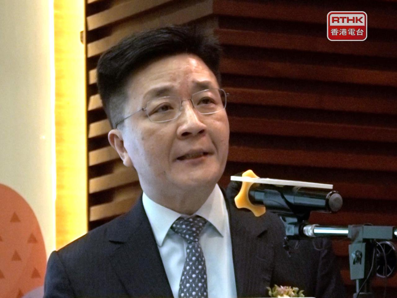 葉柏強表示，根據當局數據，感染侵入性肺炎球菌的死亡率是3%。（港台圖片）