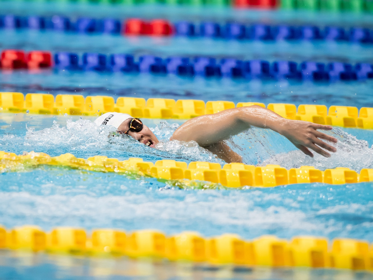 Lau Chiu-yee claims silver in the women's 200m freestyle S14 event. Photo courtesy of China Hong Kong Paralympic Committee