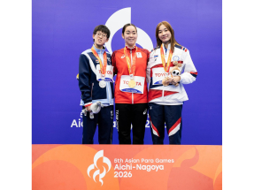 羅淑佩恭賀港隊在亞殘運游泳及劍擊項目勇奪獎牌