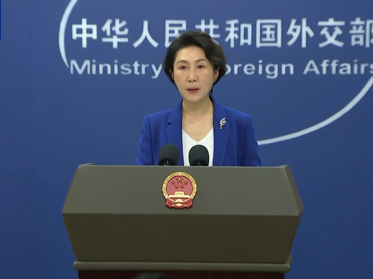 毛寧強調，中歐經貿問題上的分歧完全可以透過對話加以解決。（央視片段截圖）