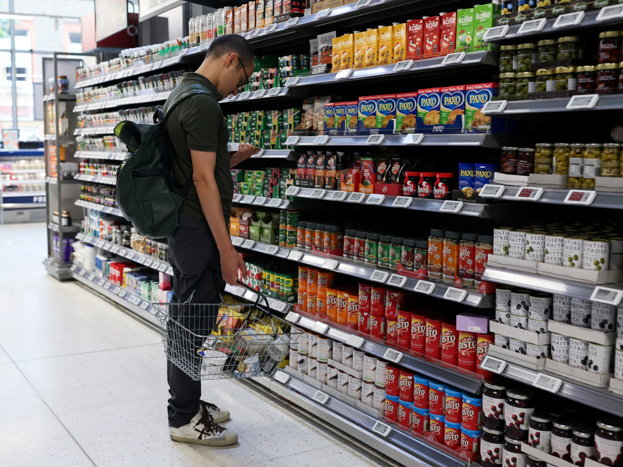 Consumer price inflation in Britain rose to 3.5 percent in September, compared with a 3.1 percent increase the month before. File photo: Reuters
