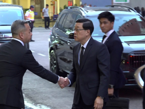高級警員朱振國設靈　梁振英、李家超、鄧炳強、周一鳴到靈堂弔唁