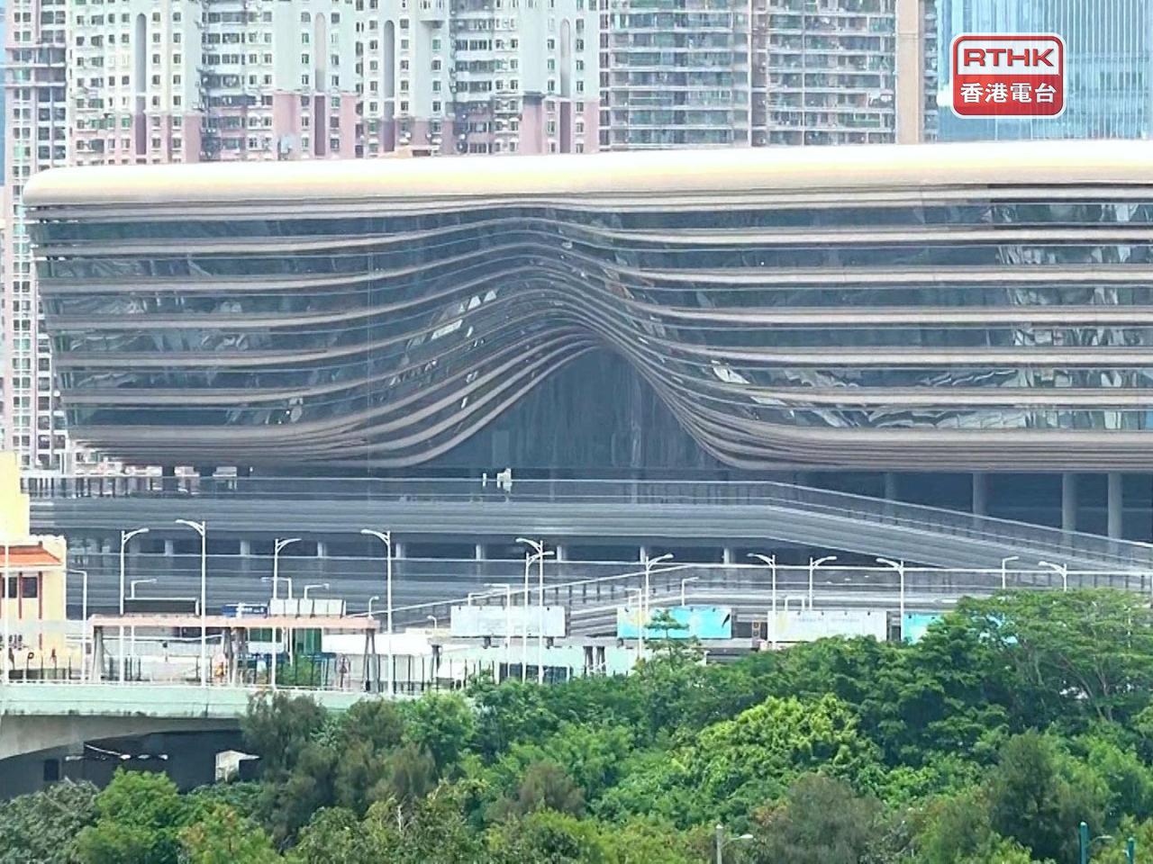 Chris Tang says the new Huanggang crossing can open up to 90 departure counters &ndash; 60 e-channels and 30 manual counters. File photo: RTHK
