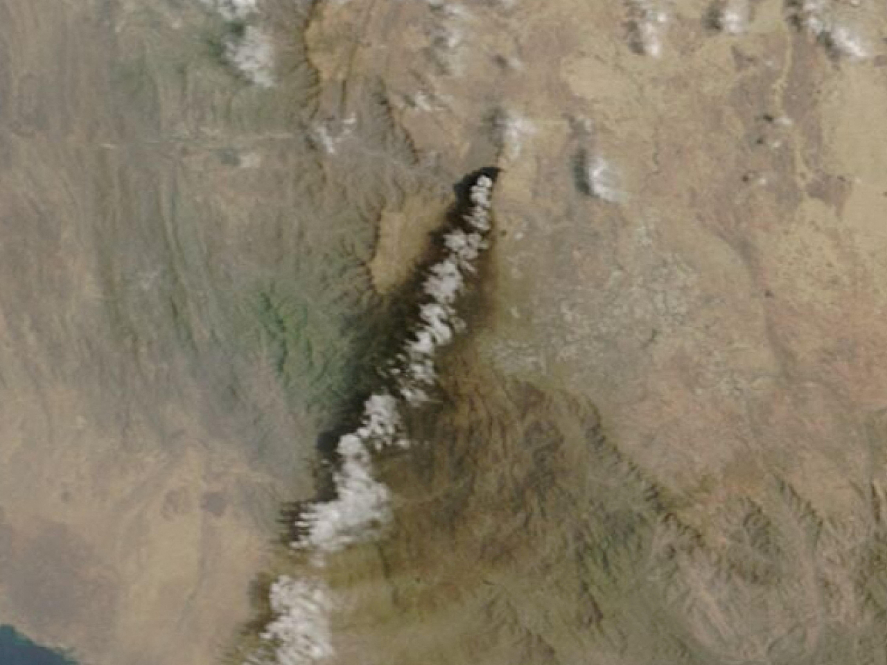 A satellite image shows smoke rising from the Saudi Aramco distribution centre, after what the Saudi-led coalition in Yemen said were attacks by Houthi rebels. Photo: Reuters