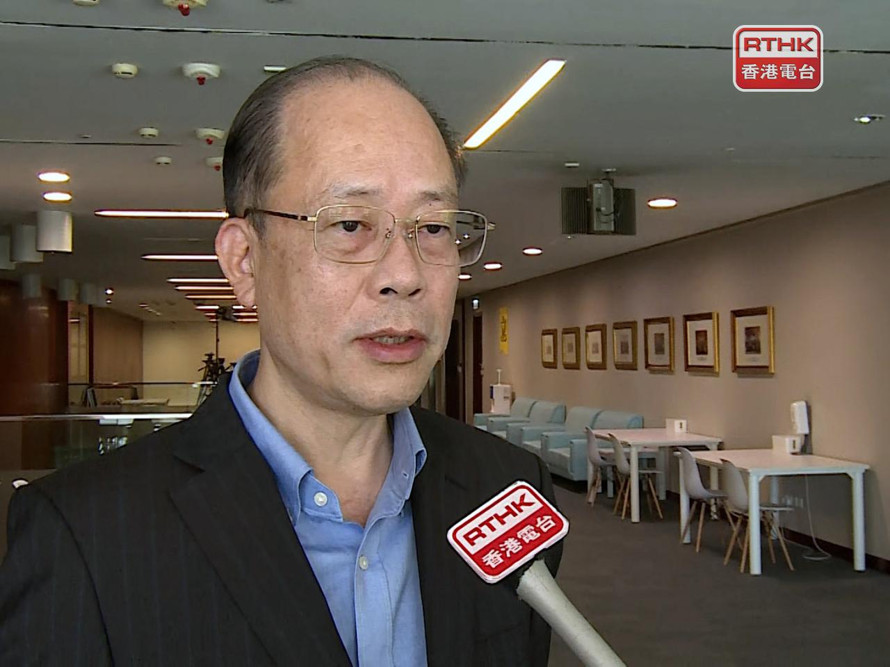 周小松留意到很多打工仔都不清楚何謂強積金「全自由行」，有需要加強宣傳。（港台圖片）