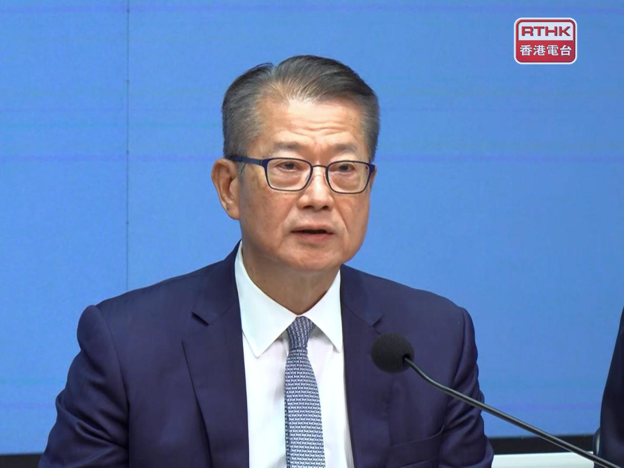 陳茂波表示，政府會全力協助樓宇維修支援及服務局全速推進籌備工作。（鍾家銘攝）