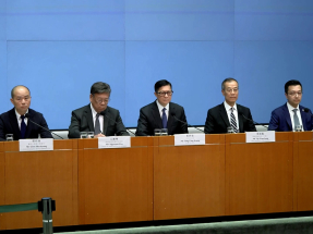鄧炳強及丘應樺稱作為問責團隊　向宏福苑災民及市民道歉